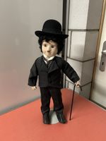 Charlie Chaplin Puppe mit Stock und Hut, 50cm H