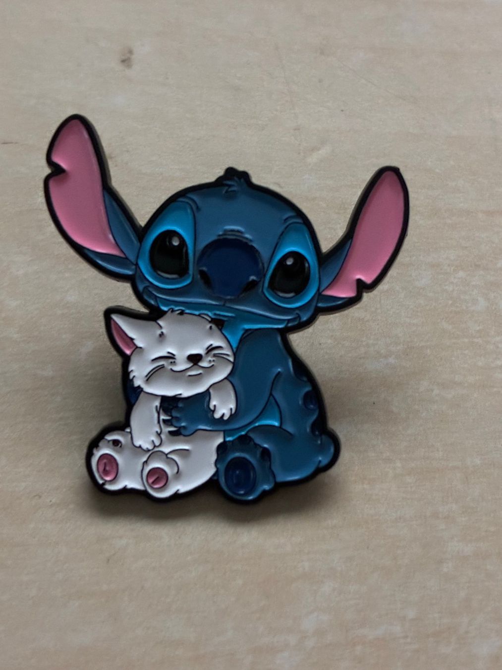 Placchette & Badge: PIN: Disney Lilo und Stitch NEU – Nuovo (secondo la descrizione) da Allschwil venduto da Schwelheimer