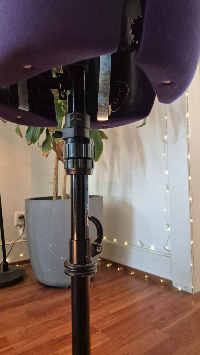 Allestimento di negozi e stand fieristici: Professioneller Schneidertorso violett verstellbar – Usato da Winterthur venduto da Striegelbox 6