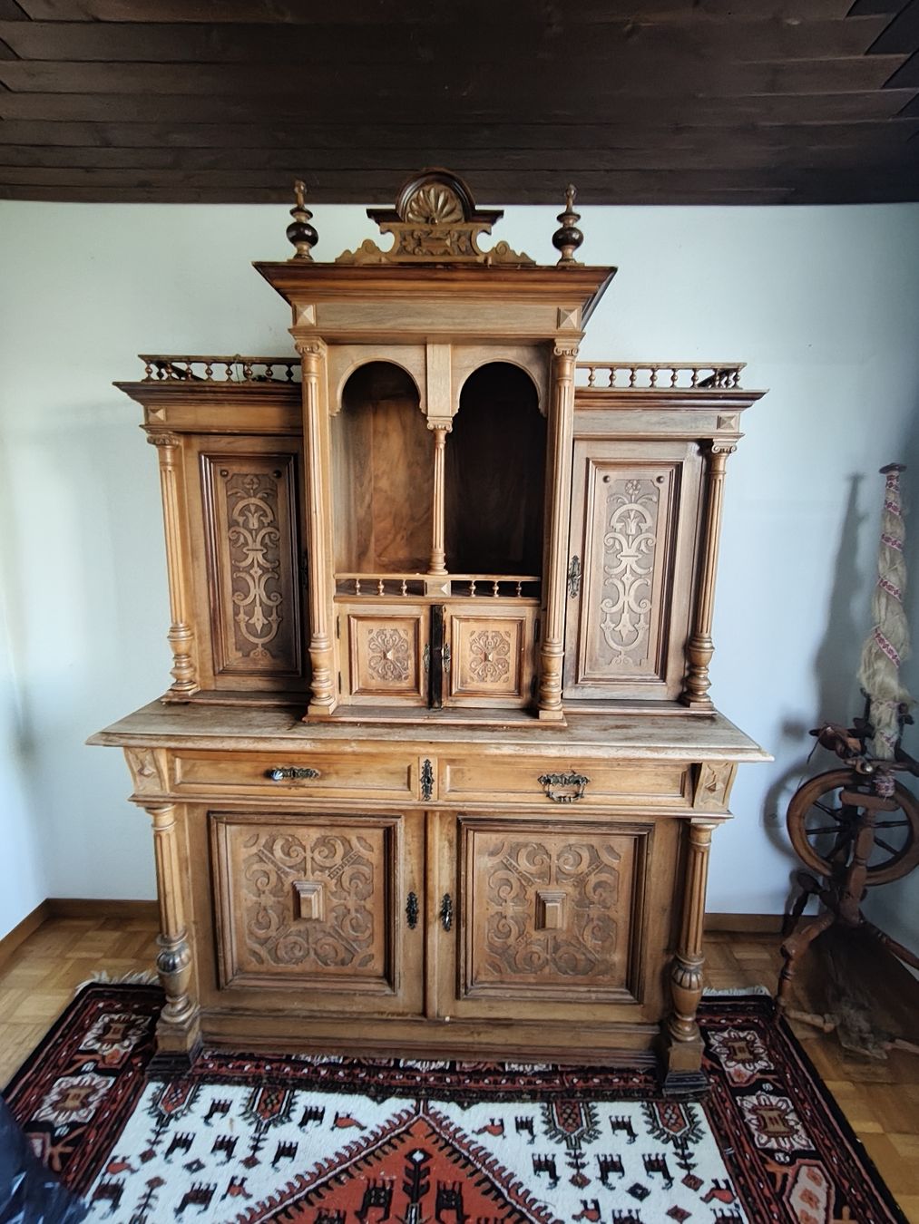 Credenze: Antiker Buffetschrank, Holz geschnitzt, rustikal, Vintage – Usato da Roggwil TG venduto da ers_9m72 7