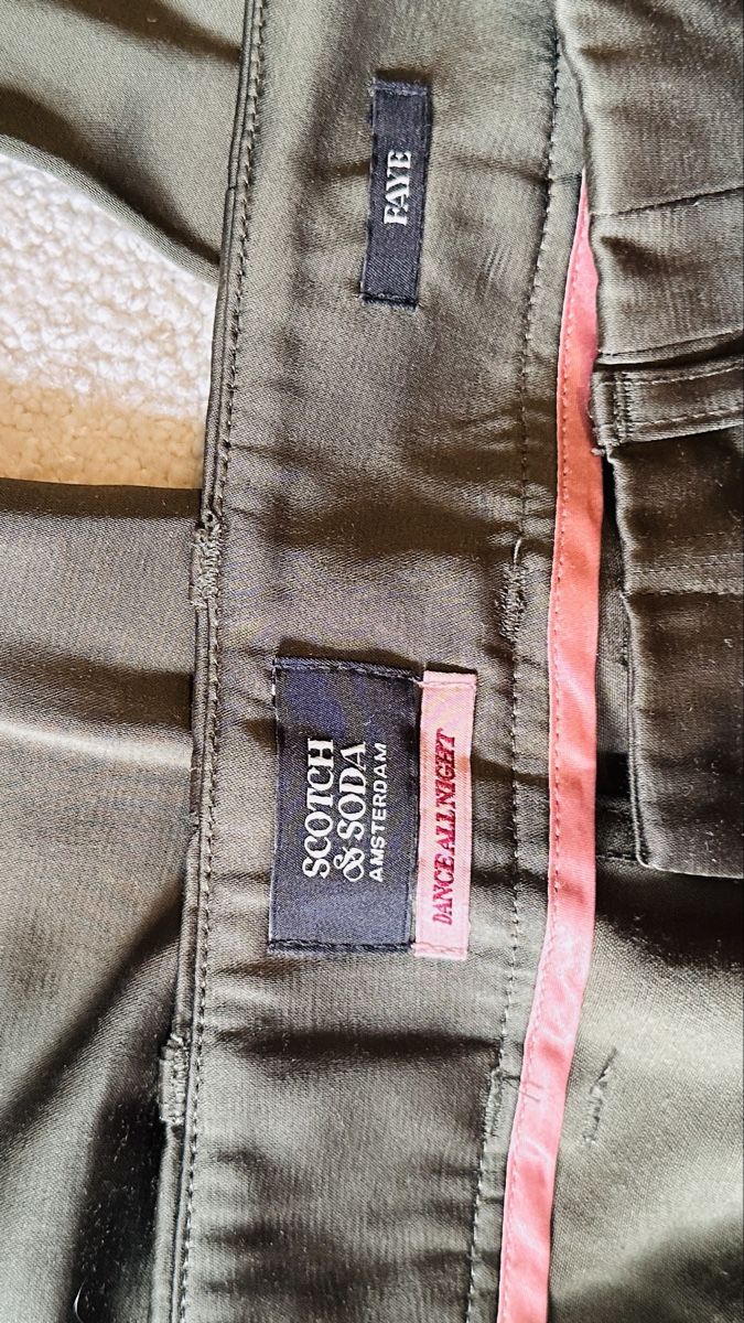 Pantaloni: Scotch&Soda Green Cargo Pants - Size S - Great Condition! – Nuovo (secondo la descrizione) da Zürich venduto da kor_pm27 7