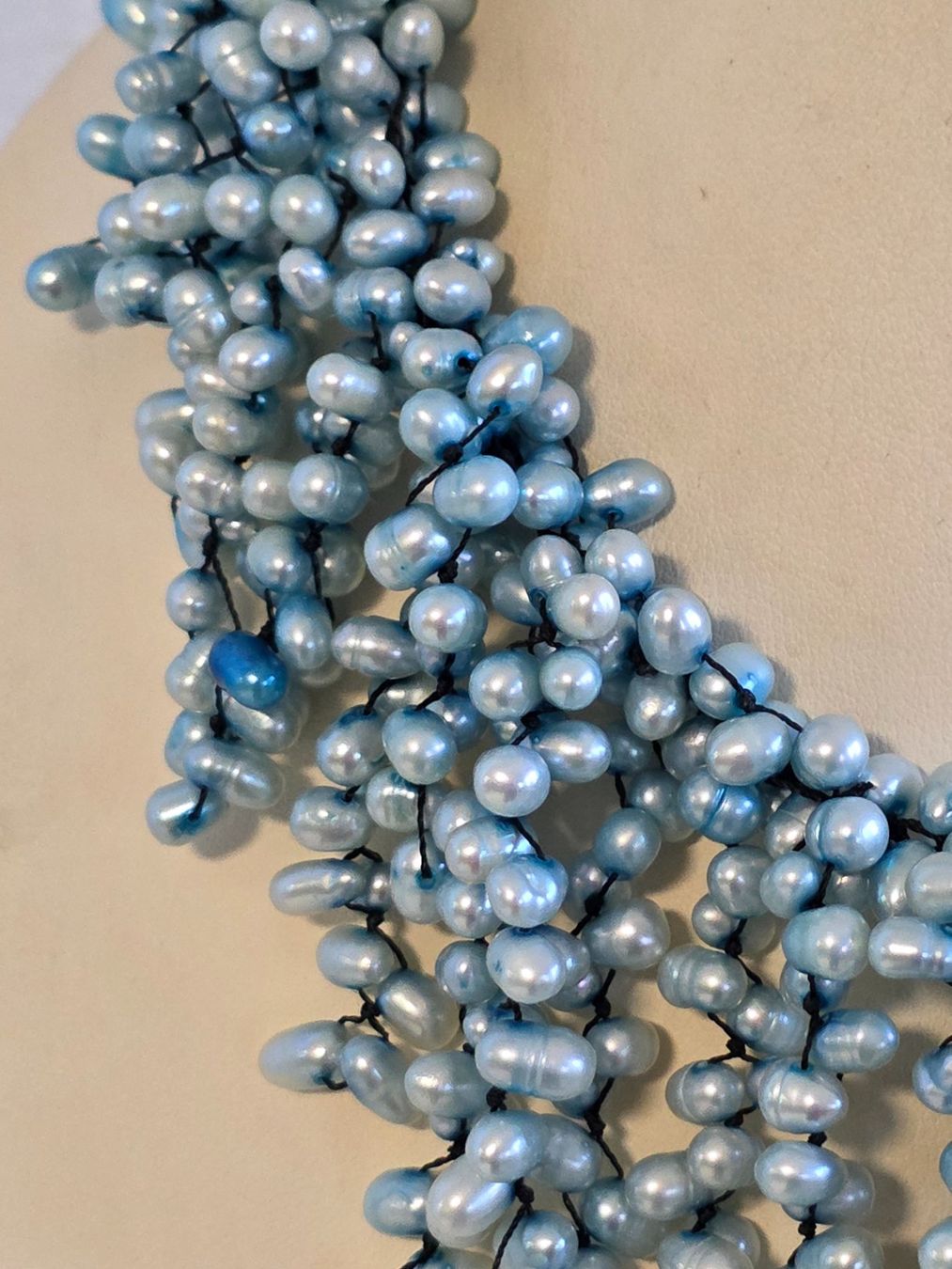 Catenine: Perlenkette mit Hunderten hellblauer Perlen – Nuovo (secondo la descrizione) da Zürich venduto da ben_mn5h 2