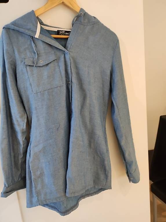 Camicette: Blouse femme – Usato da Bellevue venduto da xuxana 2