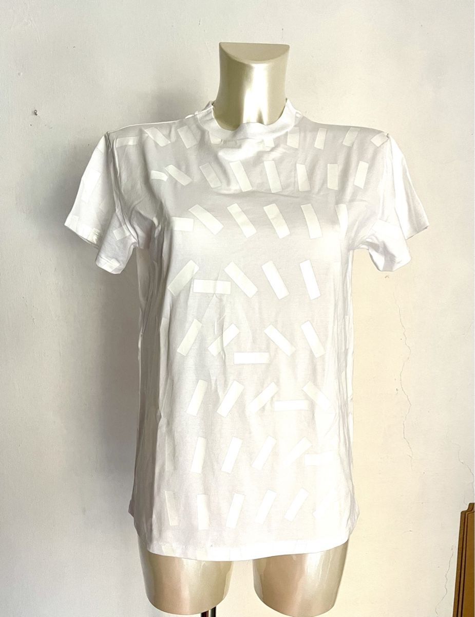Maison Margiela T-shirt: Maison Margiela t-shirt new – Nuovo (secondo la descrizione) da Barna venduto da orbuyorcry