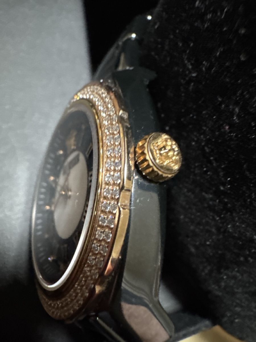 Versace Uhren: Montre céramique Versace quartz – Neu und originalverpackt aus La Chaux-de-Fonds von lida2005 2