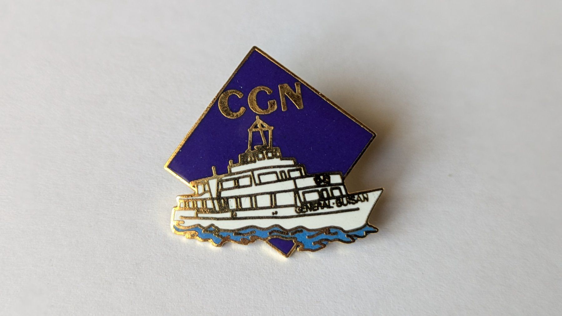 Plaquettes & Badges: Pin's CGN – D'occasion à Estévenens par Rockingirl