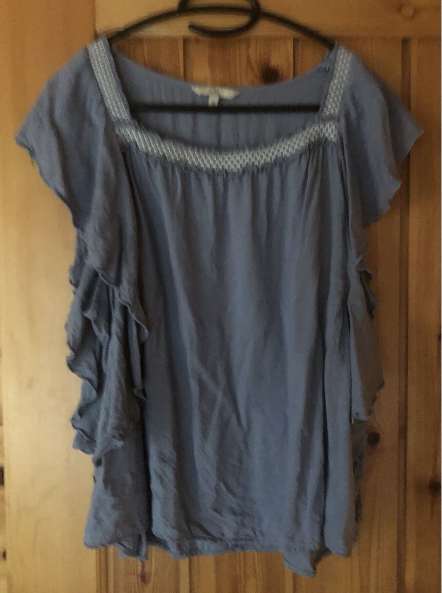 Blusen: SOMMER-BLUSE hellblau, Gr.40 – Gebraucht aus Mühlebach (Goms) von chr_q6d8