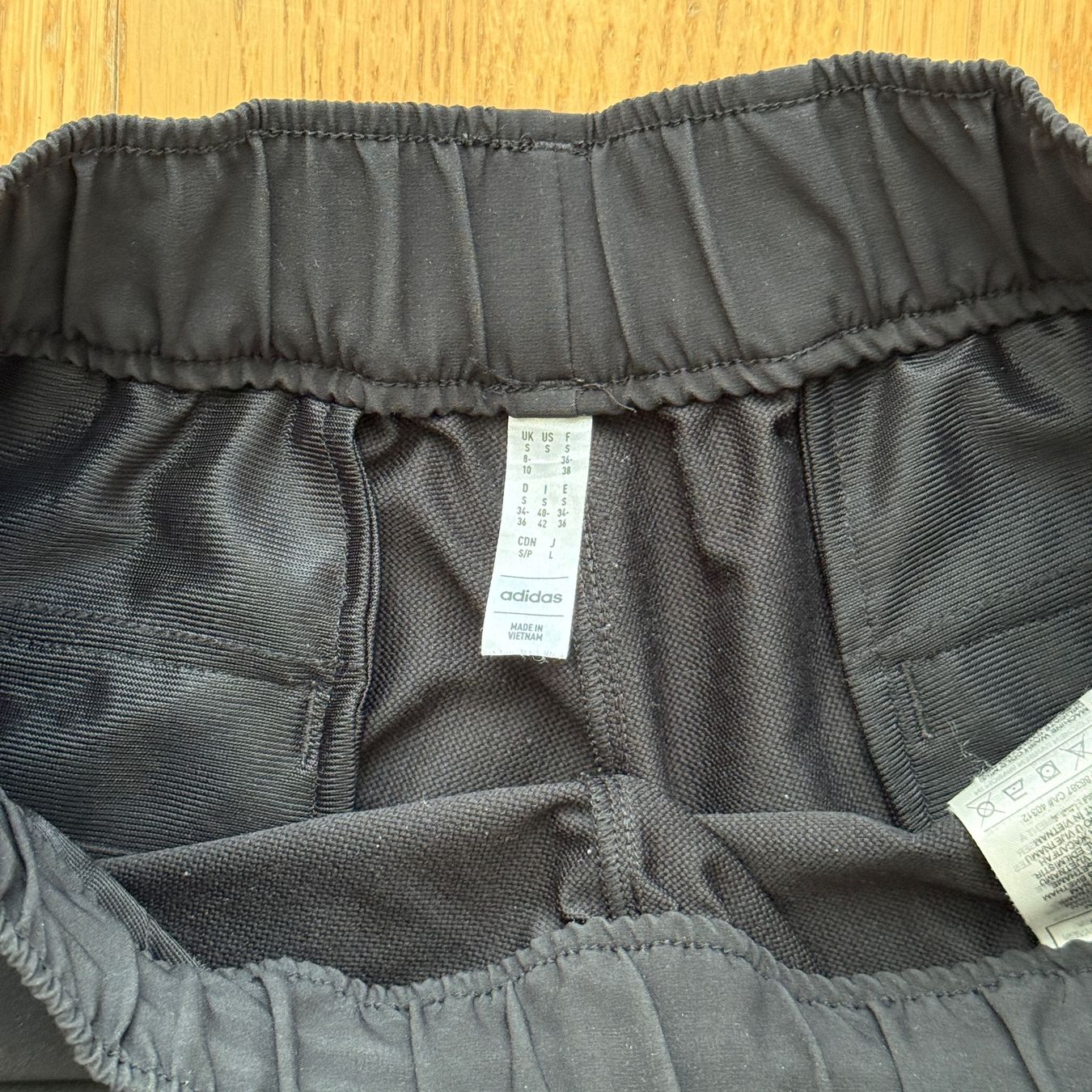 Adidas Hosen: Adidas Jogginghose – Gebraucht aus Uster von basquiat_ch 6