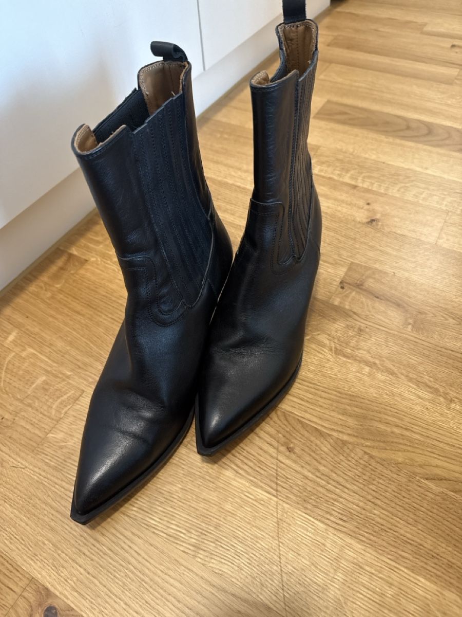 Scarpe da donna: Schuhe – Usato da Glis venduto da slavkomajic 2