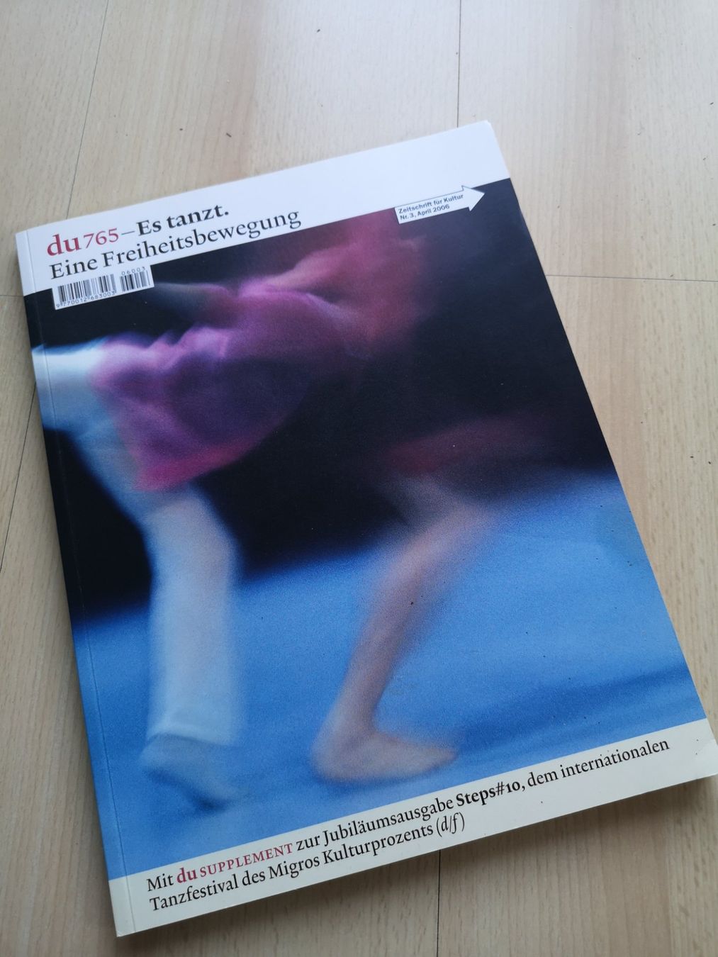 Bücher: Es Tanzt. Eine Freiheitsbewegung – Gebraucht aus Sargans von Botanico