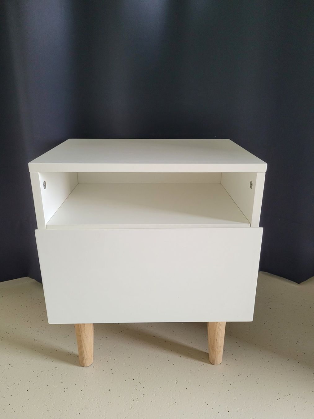 Maisons du monde Tables de nuit: Nachttisch Skandi mit zwei Ebenen – D'occasion à Schlieren par lilly_mx 1