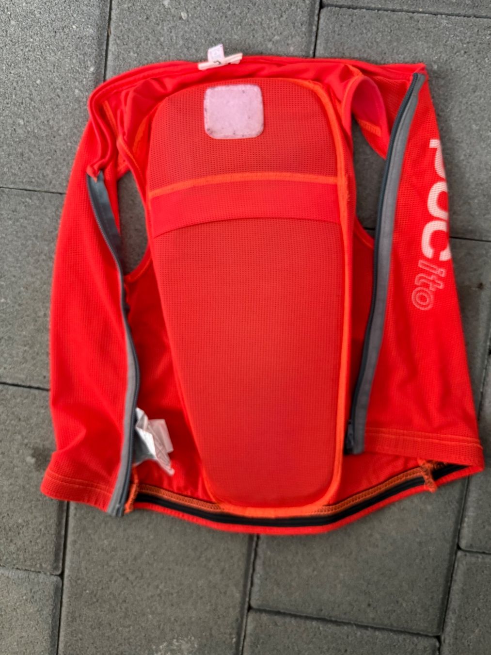 Protezioni & Imbottiture: Protection dorsale POC, taille S – Usato da St-Gingolph venduto da GoldenKeys 2