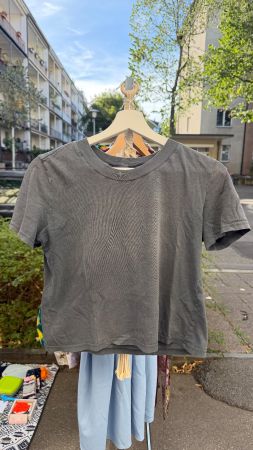 Zara T-Shirt grau, cropped Grösse S