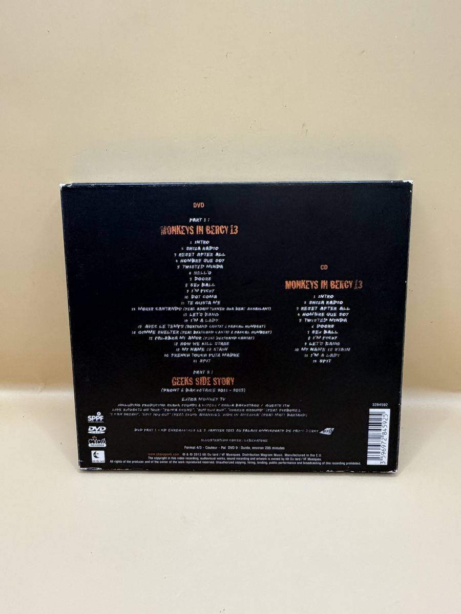 CDs: Shaka Ponk - Geeks on Stage (CD + DVD) – Gebraucht aus Genève von sho_67qj 2