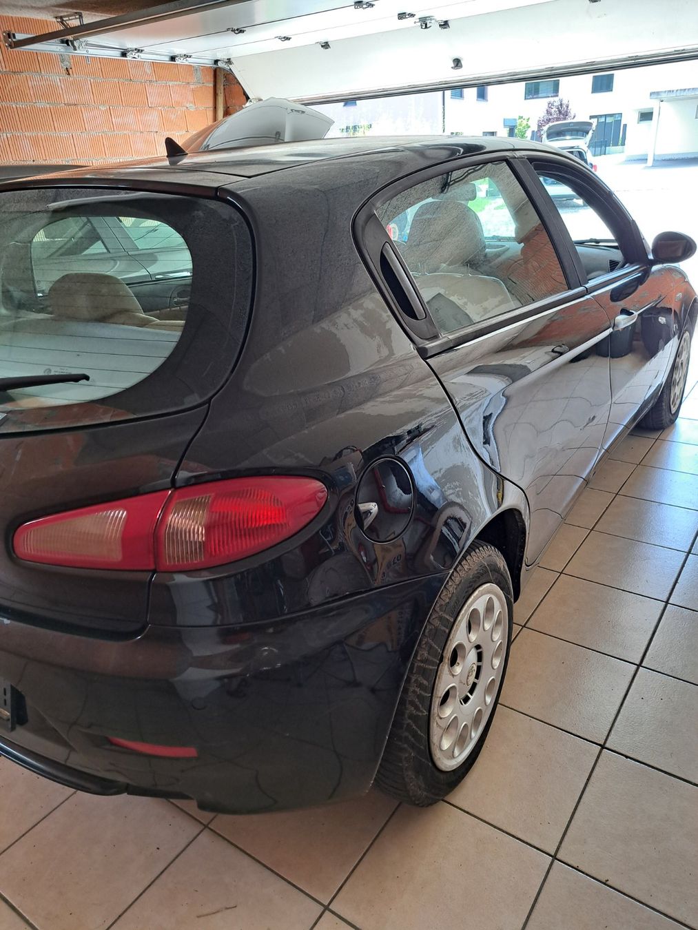 Alfa Romeo Automobili: Alfa Romeo 147 1.6 TS 16V – Usato da Bassecourt venduto da Lupomiki1 4