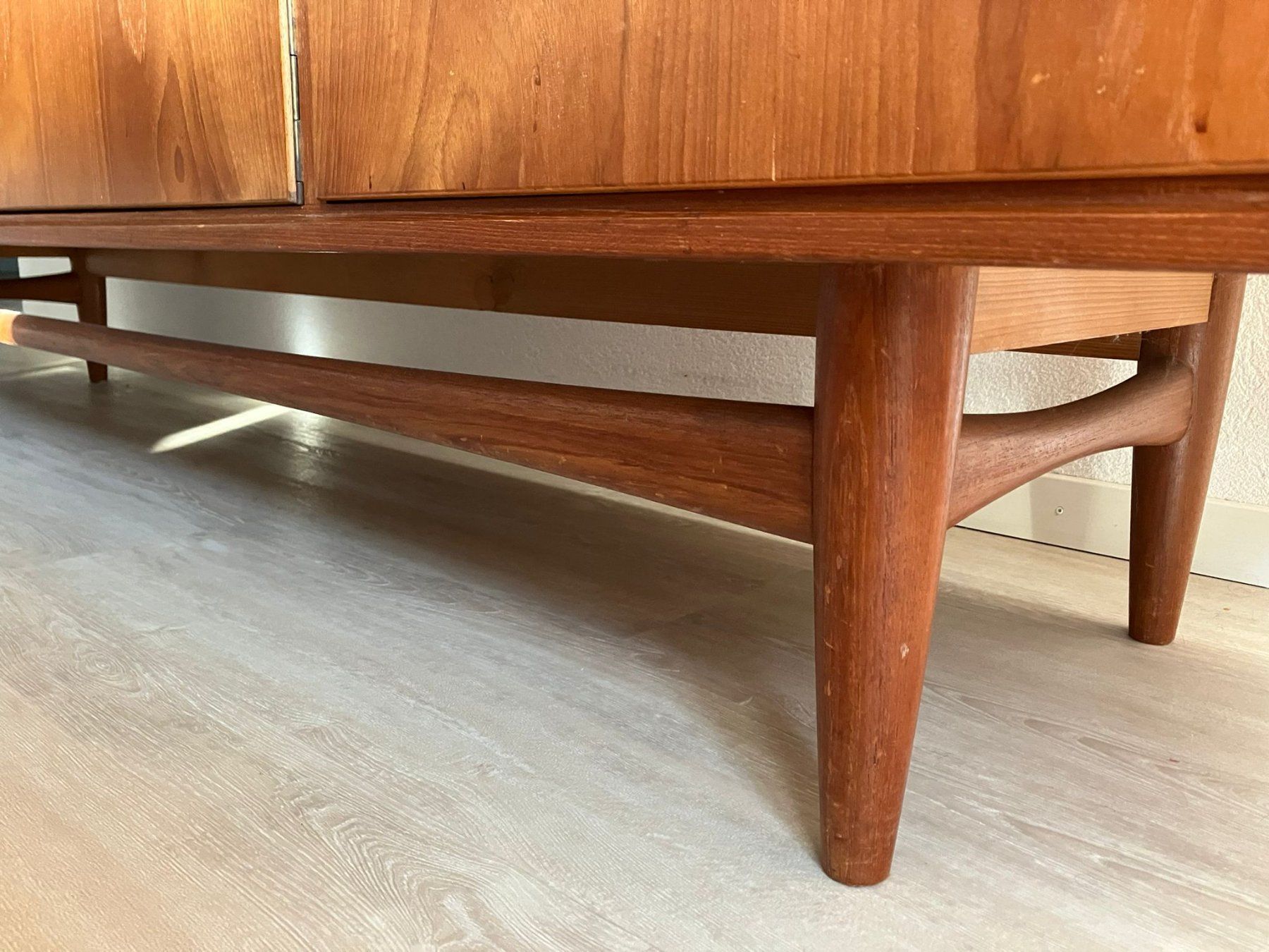 Credenze: Buffet design classique vintage bon état – Usato da Fribourg venduto da fairtrade1957 7
