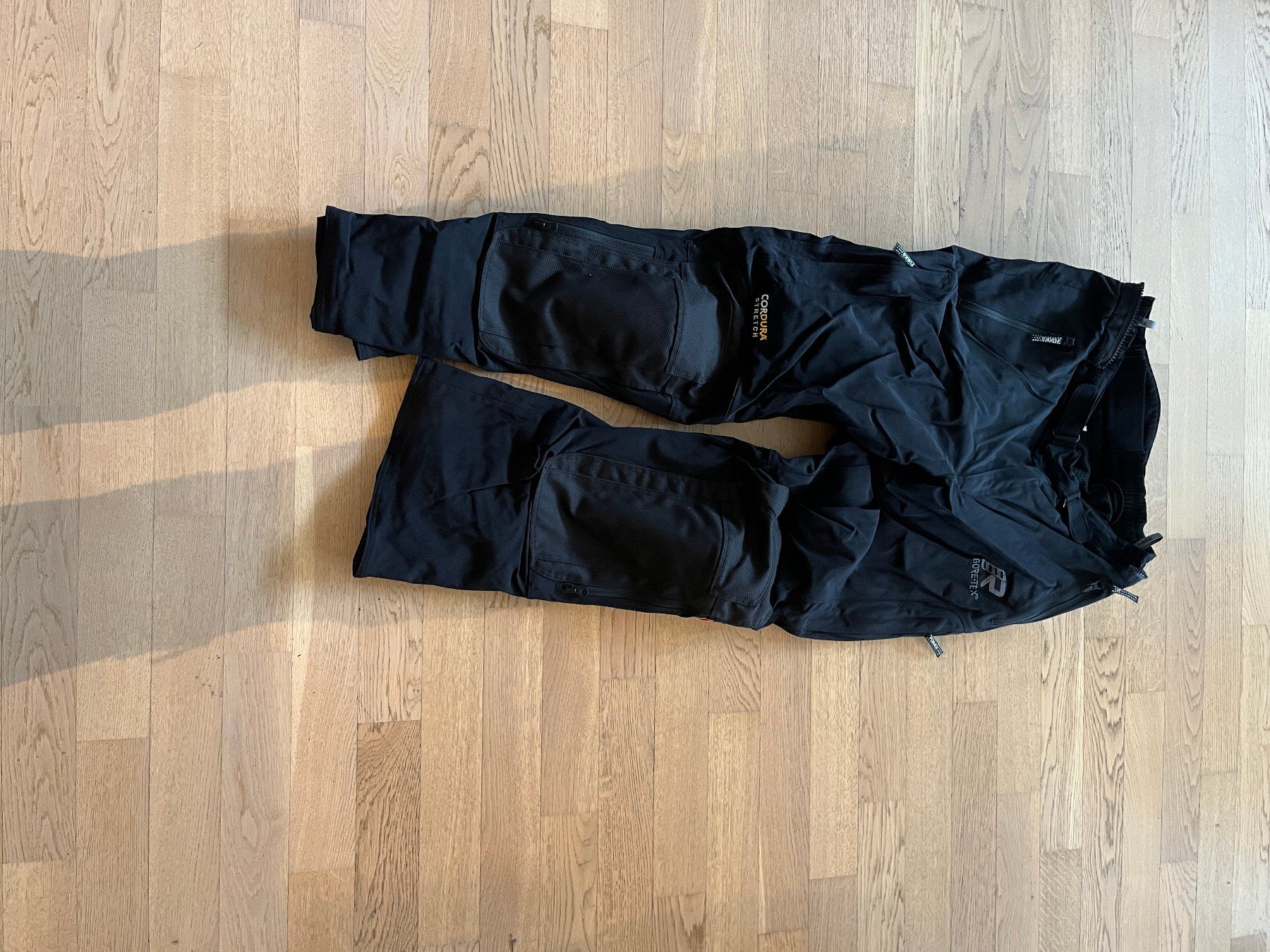 Completi & Tailleur: Goretex Motorradkombi von Rukka – Usato da Berlingen venduto da Motofan 2