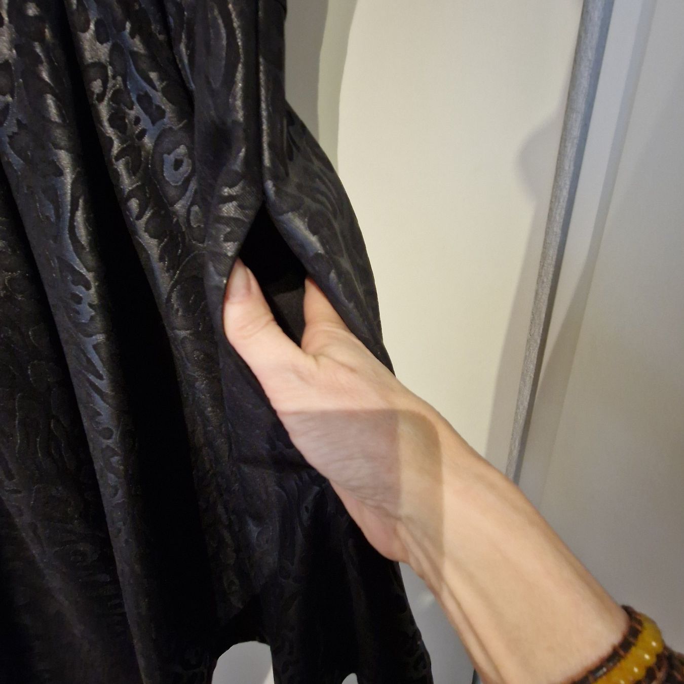 Guess Vestiti: Guess Kleid, XS, neu – Nuovo (secondo la descrizione) da Gränichen venduto da sunchi07 4