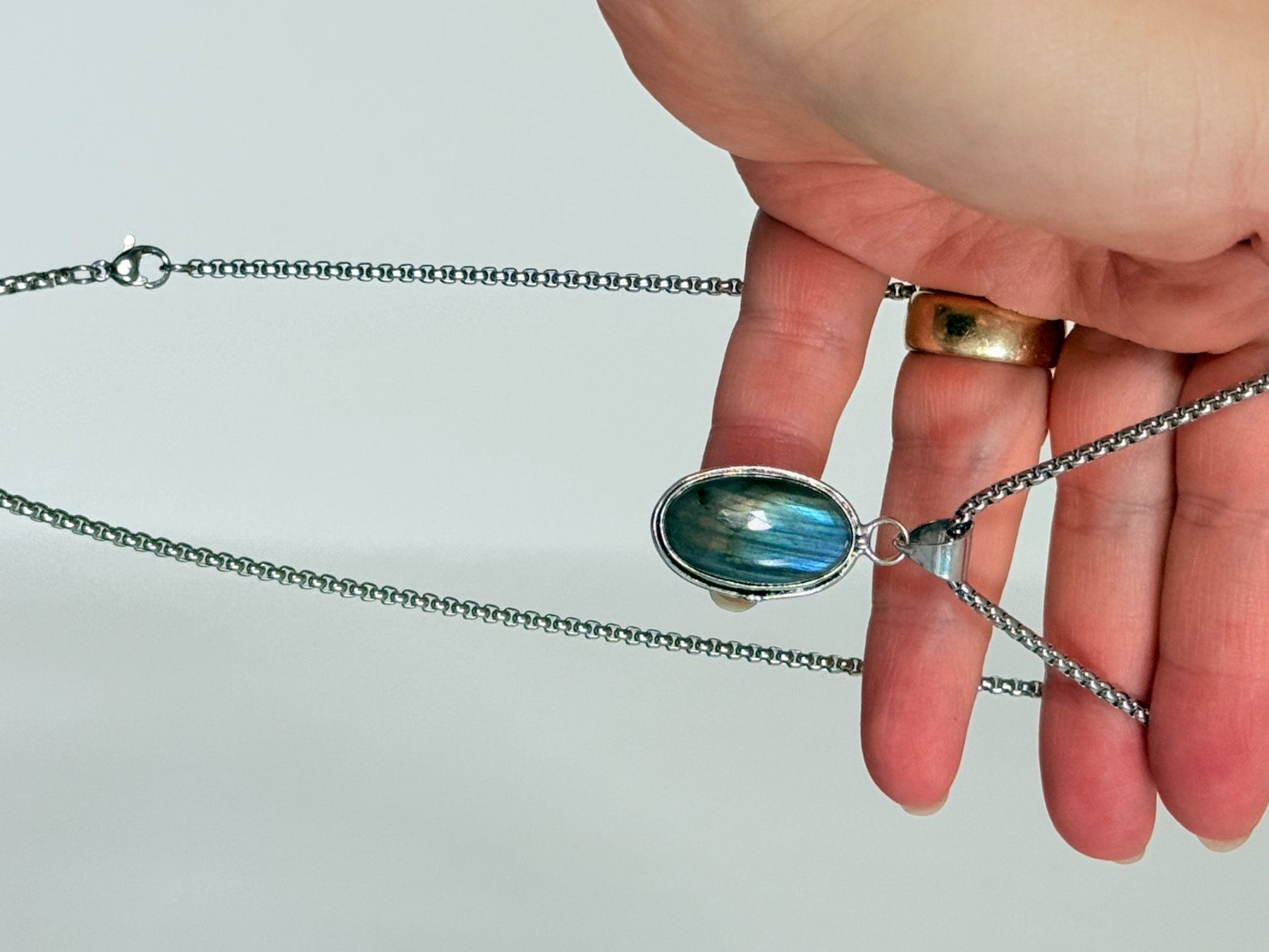 Colliers: Collier labradorite, élégant et tendance ✨ – Neuf avec emballage d'origine à Genève par AWWA 1