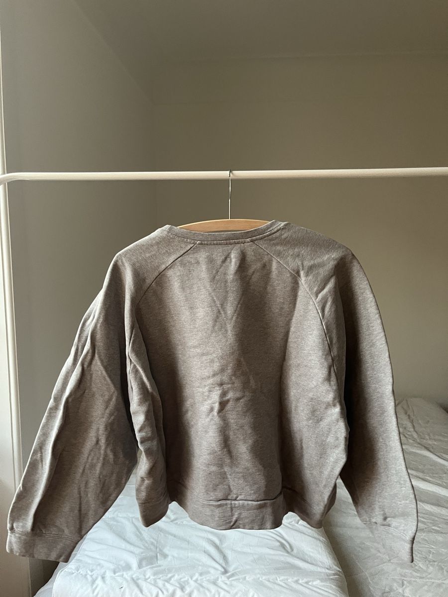 Maglioni & Felpe: breiter Pullover American Vintage beige Grösse S – Usato da Zürich venduto da vitobossha 1