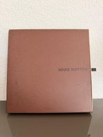 Boîte Louis Vuitton avec papier de soie