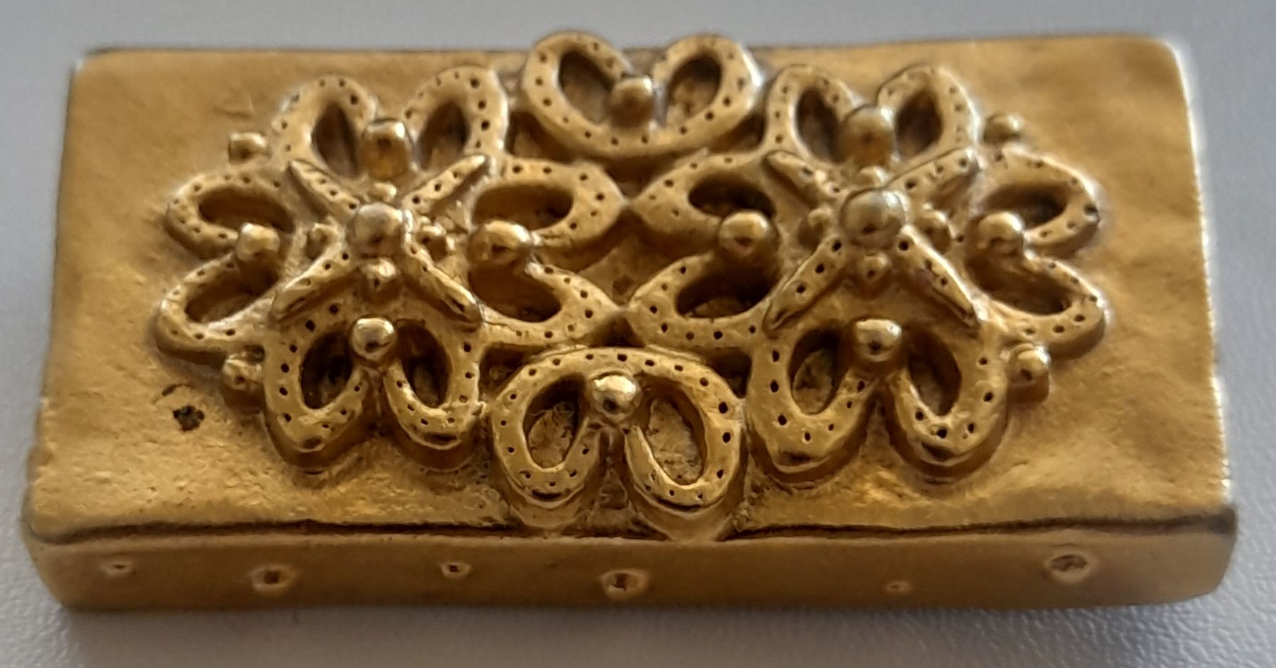 Balenciaga Broches & Aiguilles: Broche vintage BALENCIAGA  – D'occasion à Lausanne par Glam-Luxe 3
