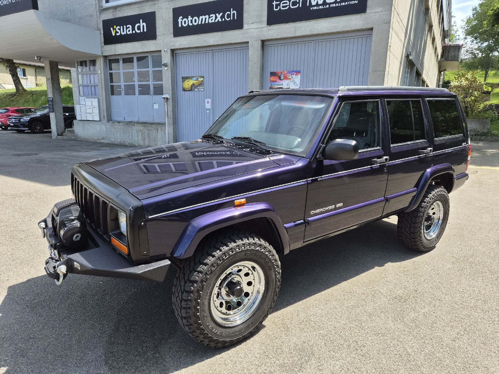 Jeep Autos: JEEP  CHEROKEE  4.0 L – D'occasion à St. Gallen par kratzki01 7