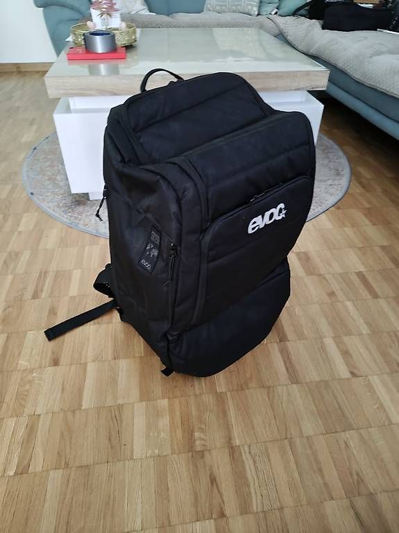 Rucksäcke: Evoc 60 L Rucksack - Schwarz  – Gebraucht aus Basel von jetonibasel