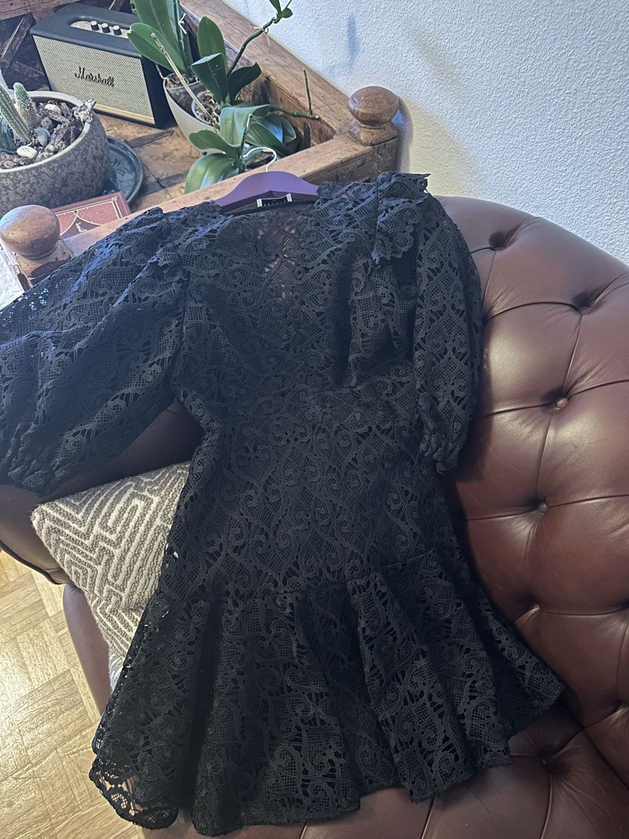 Sandro Kleider: Robe Sandro noire en dentelle, taille 36 - Élégante! – Neu (gemäss Beschreibung) aus Versoix von sne_zx2d 3