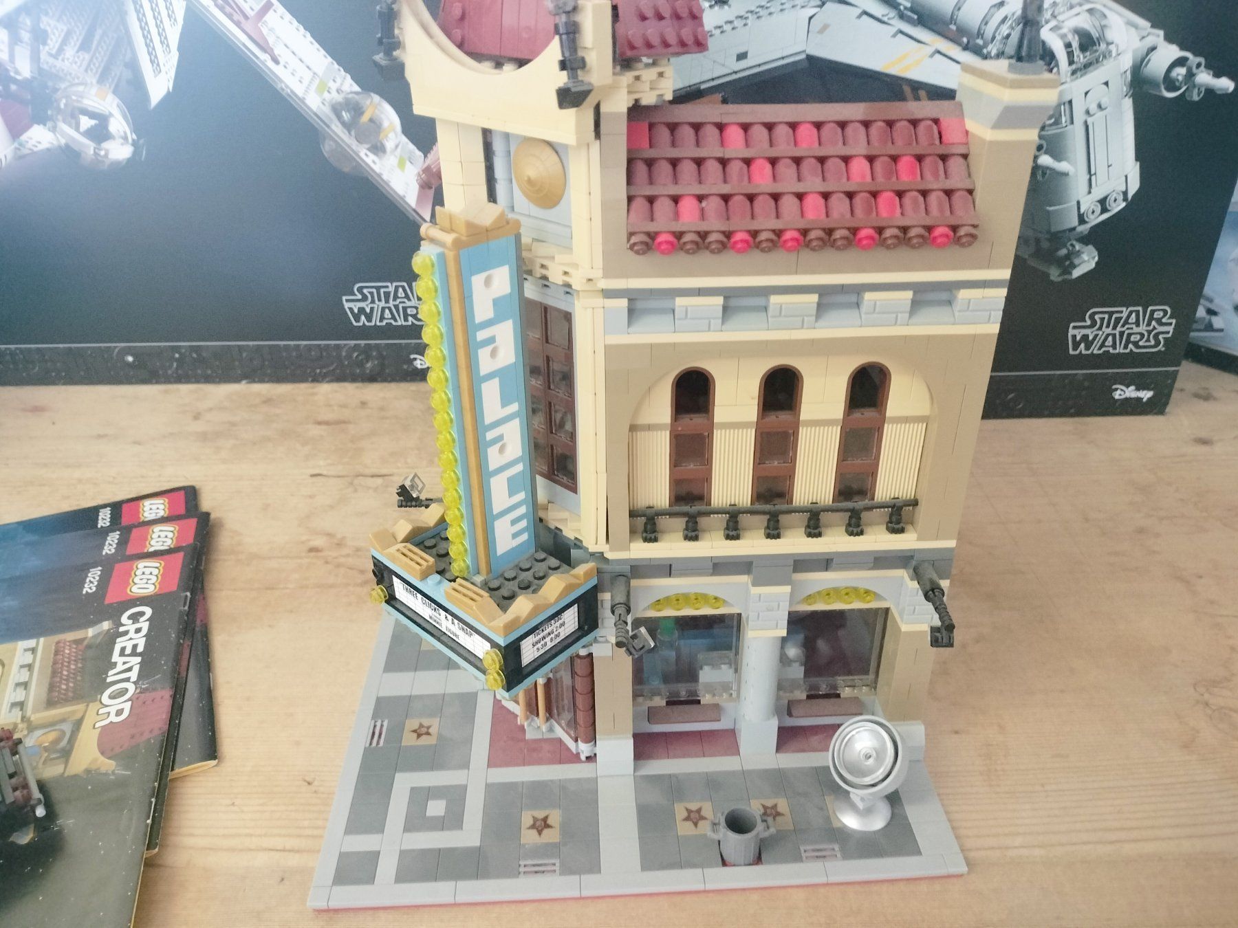 Lego Spielzeuge: Lego Creator Expert 10232 Palace Cinema Modular ab 1.- – Gebraucht aus Wil SG von RoyalBricks 4