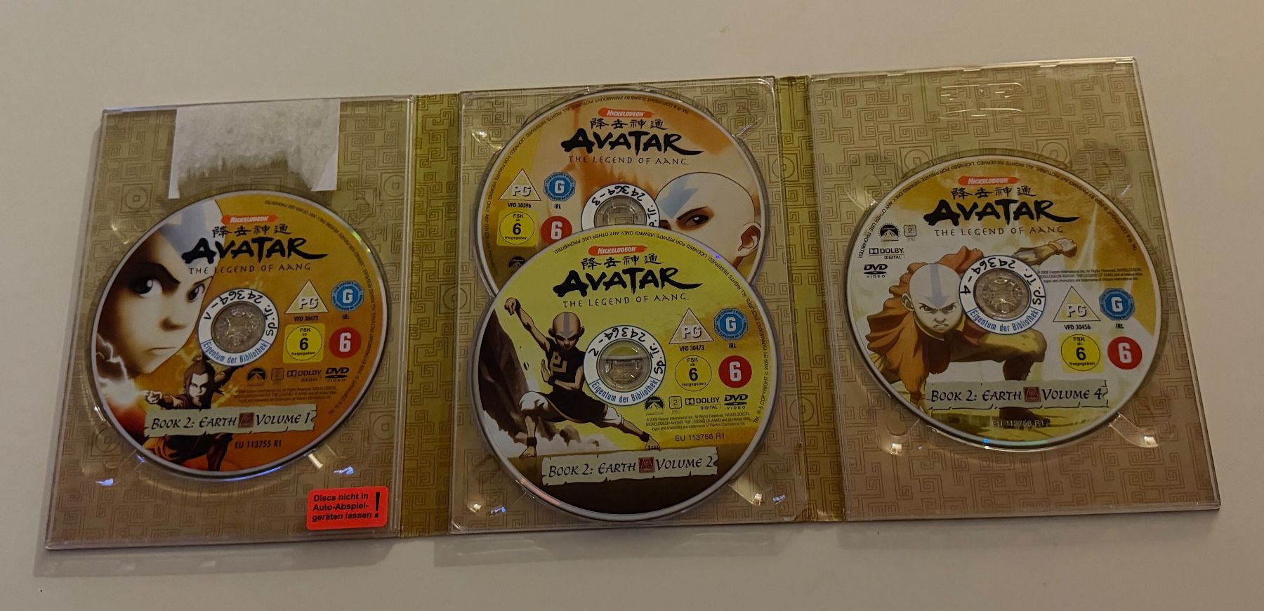 Tutti i DVDs: Avatar - Der Herr der Elemente, Buch 2: Erde - Im Schuber – Usato da Altstätten SG venduto da sheamus 2