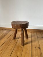 Hocker aus Massivholz / Charlotte Perriand Stil