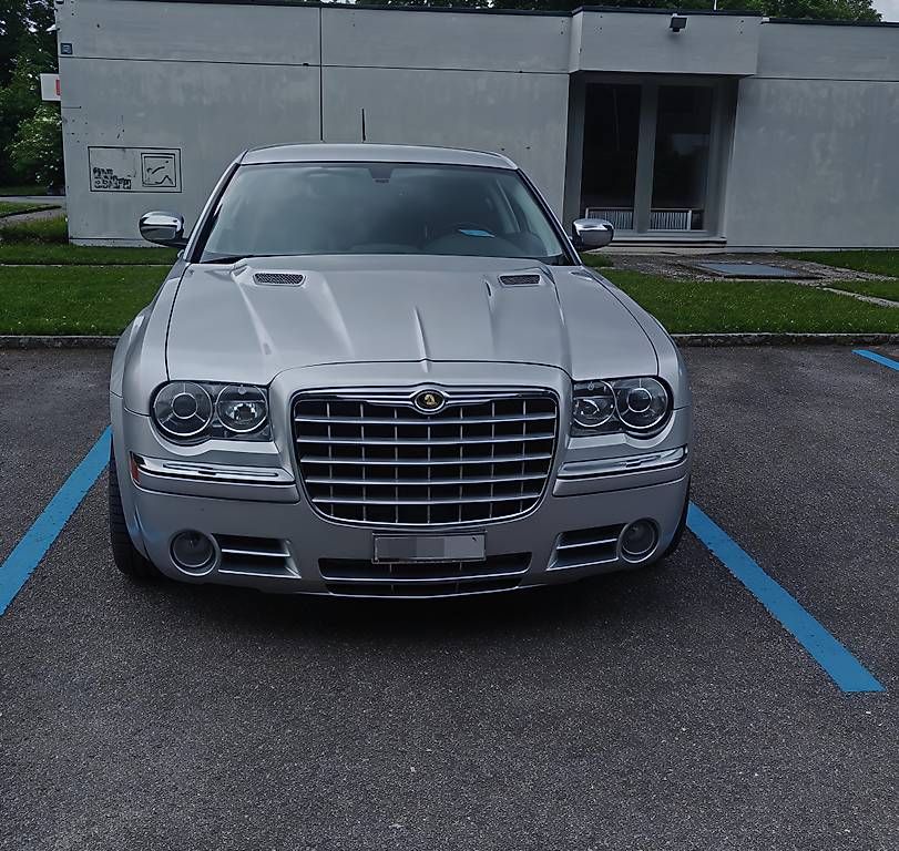 Autos: Chrysler 300c V8 HEMI – D'occasion à Rüfenacht BE par Regor86 1