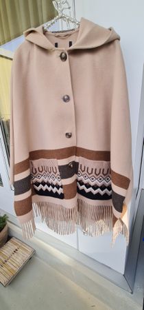 Max Mara Poncho von Intrend. Neu. Gr. M