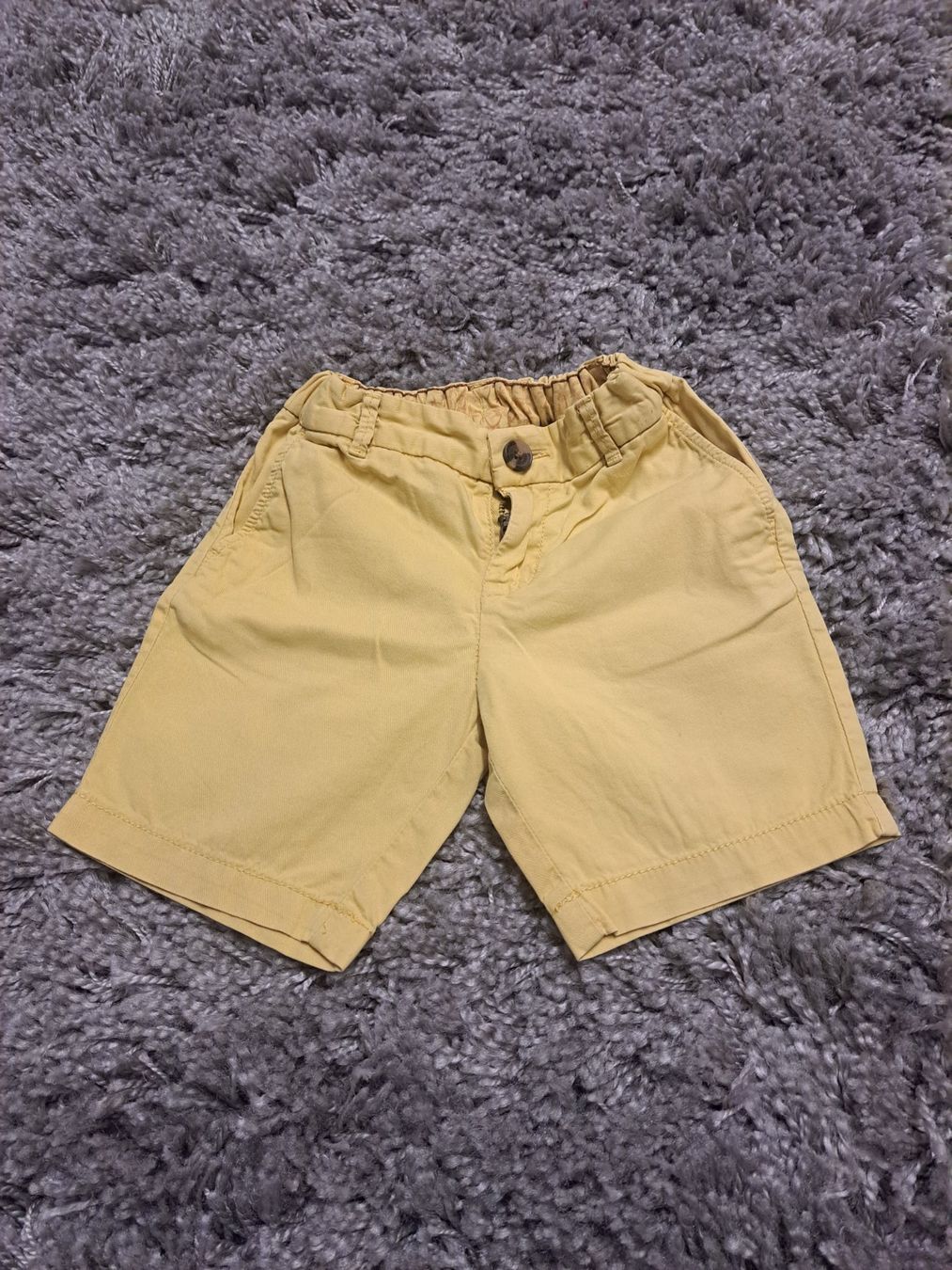H&M Hosen: Gelbe kurze Hosen Gr.98, H&M – Gebraucht aus Kaltbrunn von Nili133