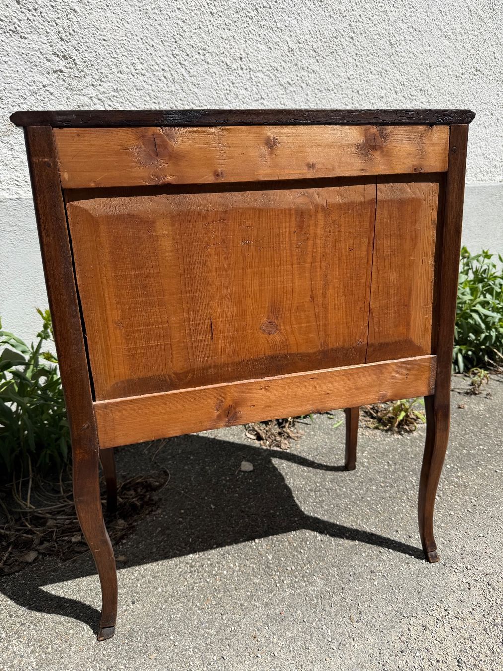 Cassettiere: kleine Kommode Nussbaum Louis XV – Usato da Bretzwil venduto da neuguinea 3