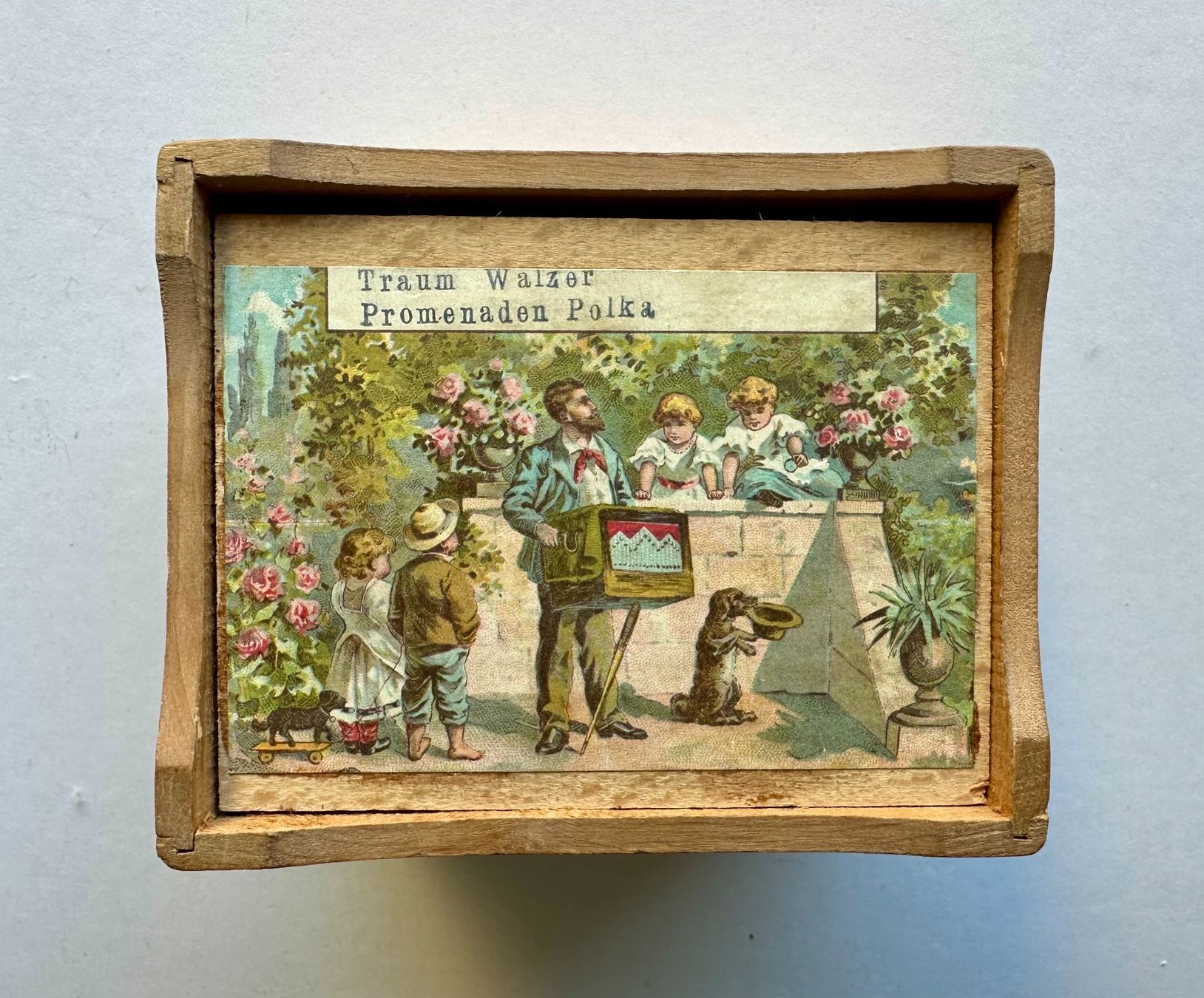 Carillon: Antike Spieldose aus Holz – Usato da St. Gallen venduto da Ferdinand51 2