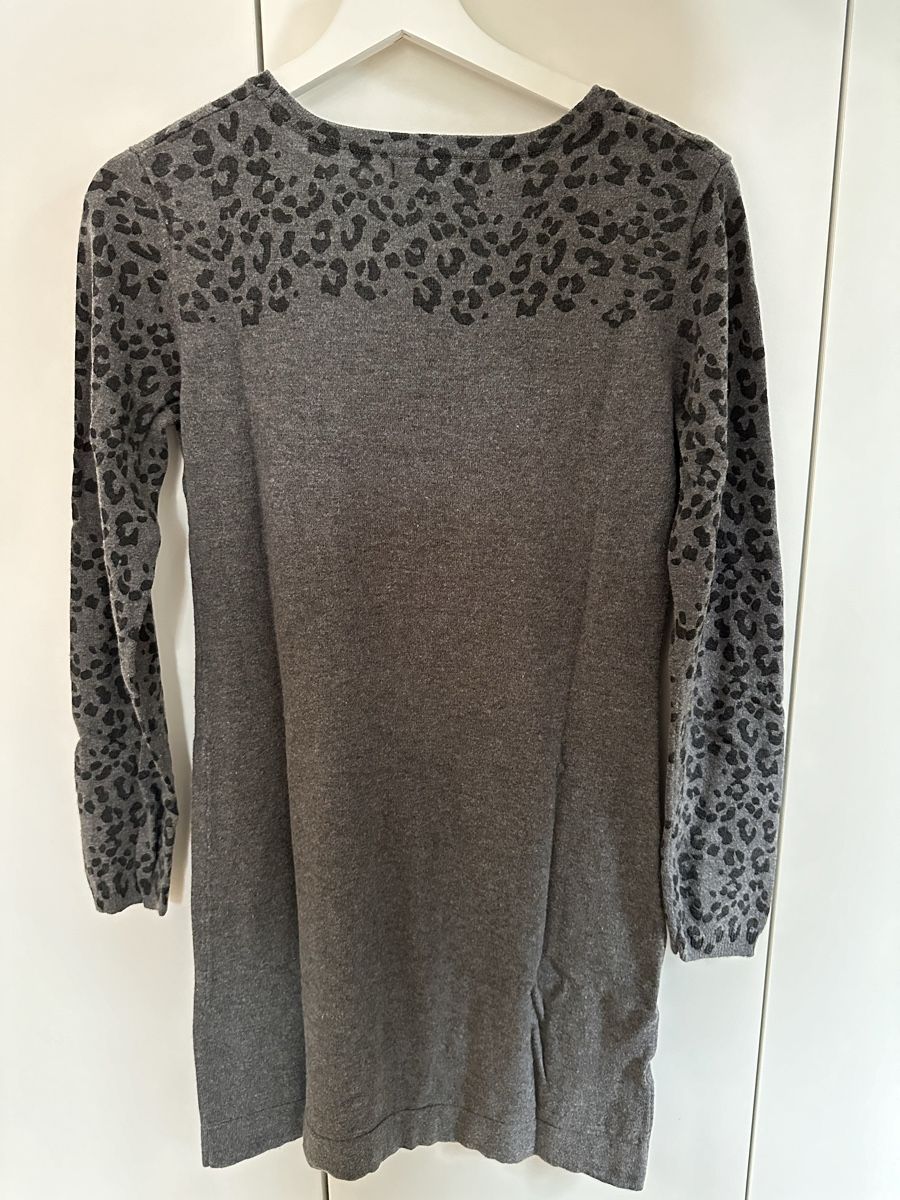 Mango Vestiti: Stylish Grey Leopard Print Mango Dress Gr. S – Usato da Horgen venduto da ger_2y92 2