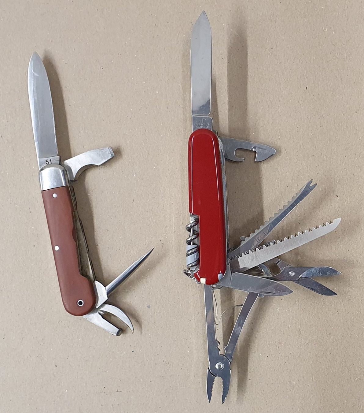 Victorinox Taschenmesser: 2 Sackmesser - Victorinox und Wenger – Gebraucht aus Kreuzlingen von Rschweiz1 6