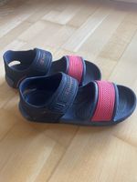 Sandales Champion été, taille 35, parfaites pour jouer!