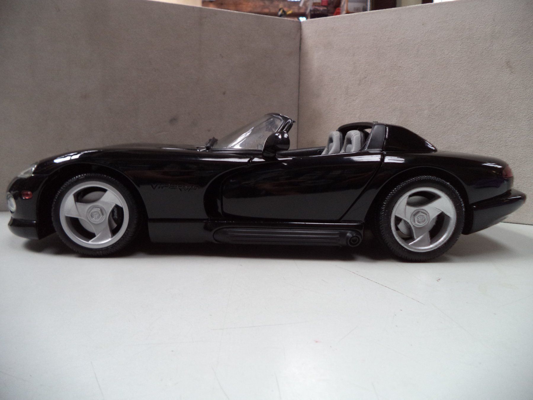 Modellini d'auto: Anson Chrysler VIPER 1:12 sehr rar – Nuovo (secondo la descrizione) da Rieden AG venduto da Wirth03 9