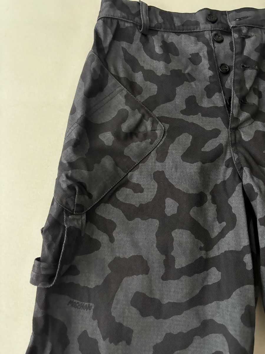 Moschino Hosen: Moschino Animal Print Cargo Shorts – Gebraucht aus hallau von jon_9mkg 3