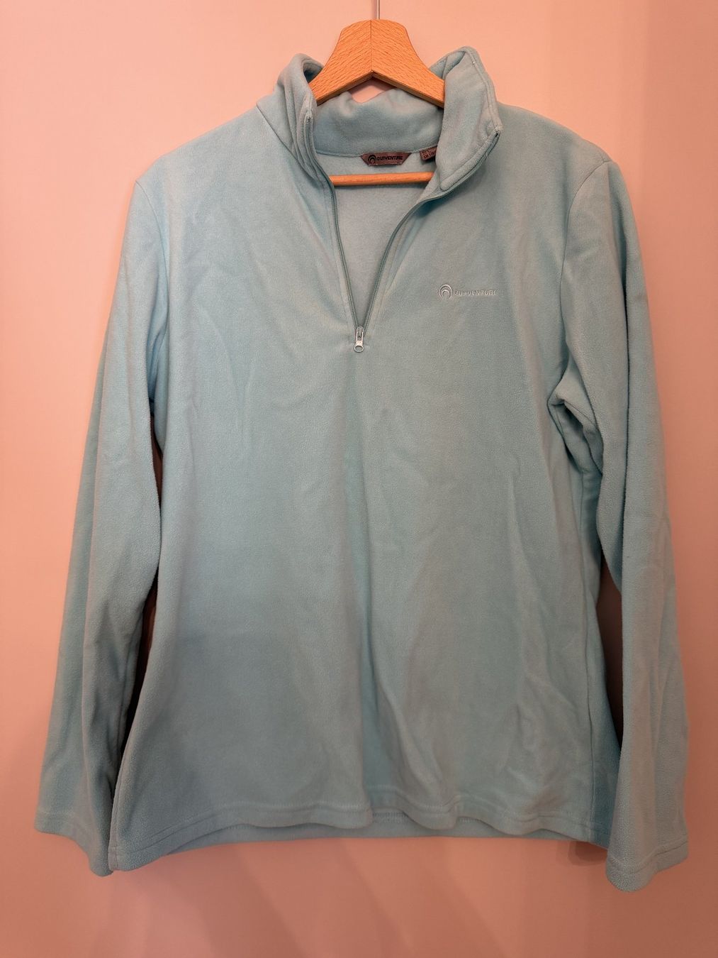 Pullover & Sweatshirts: Hellblauer Fleecepullover mit Stehkragen – Gebraucht aus Schübelbach von flo_z6vh