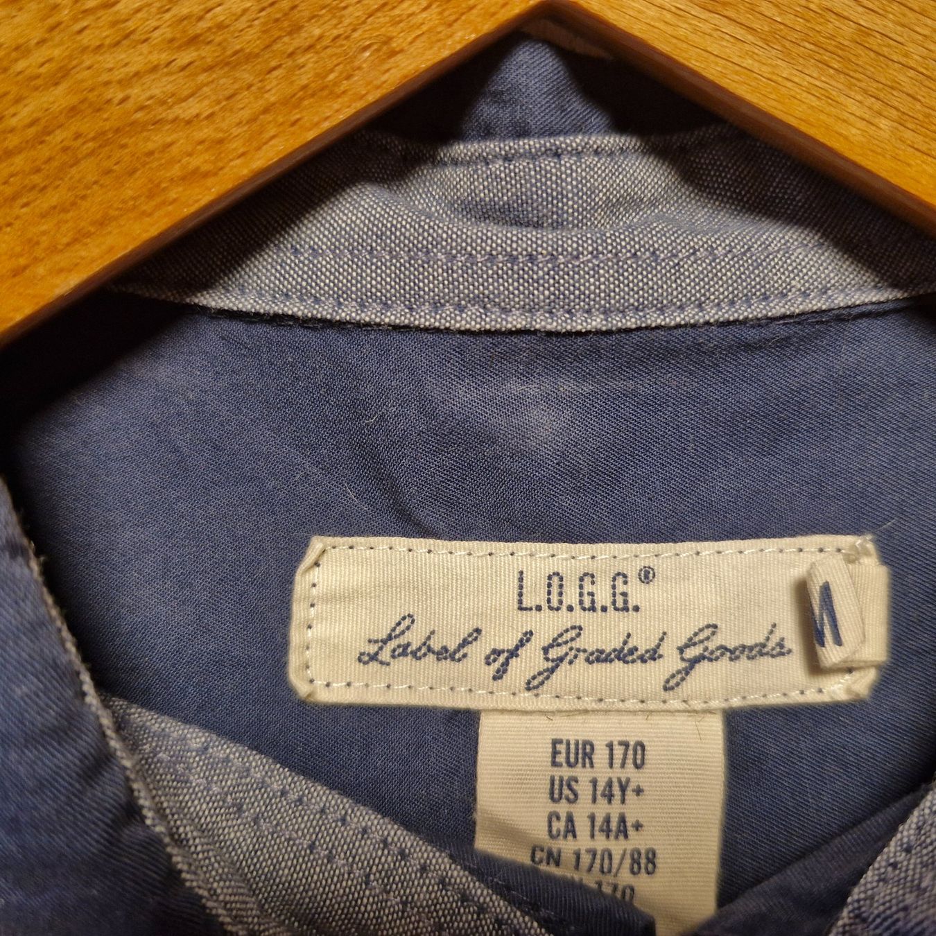 H&M Camicie, T-shirt & Polo: Dunkelblaues Hemd Gr. 170 – Usato da Wiesendangen venduto da enbtracked 2