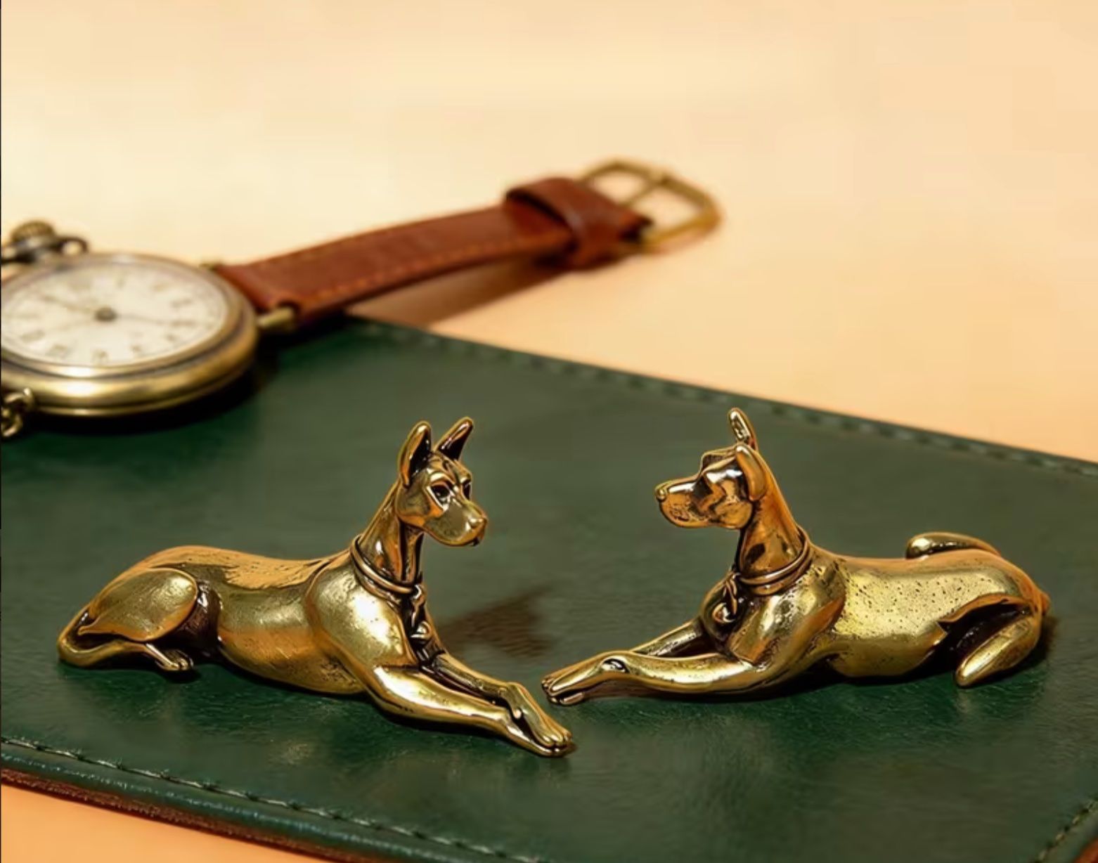 Statuette: Vintage Hund Dobermann aus massivem Messing – Nuovo (secondo la descrizione) da Langenthal venduto da Seelenfreunde 5