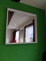 Weisser Wandspiegel, schlicht, modern, top Zustand,