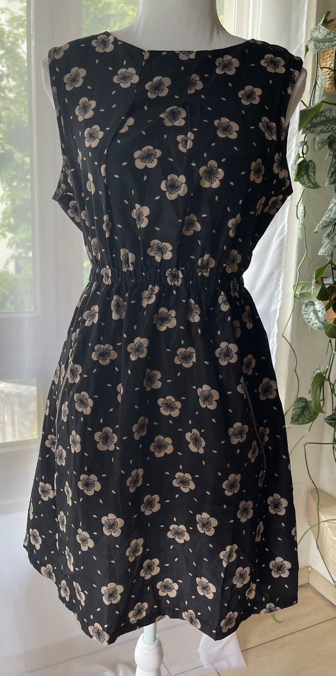 Vestiti: APRICOT Kleid – Usato da Läufelfingen venduto da B_C_Sch.