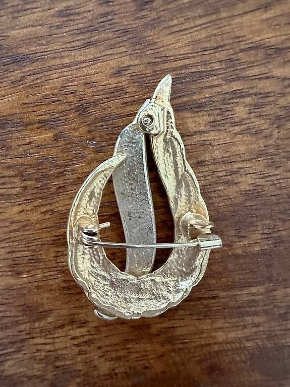 Broschen & Nadeln: Brosche vergoldet mit Steinchen (Modeschmuck) – Gebraucht aus Rothenburg von wer_g9fd 1