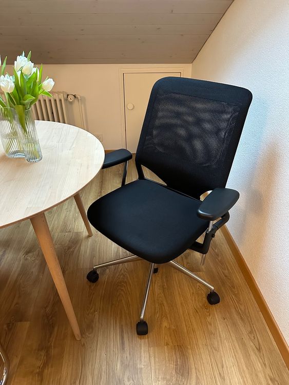Vitra Meda Designer Bürostuhl Mesh schwarz/silber auf Rollen (Gebraucht ...