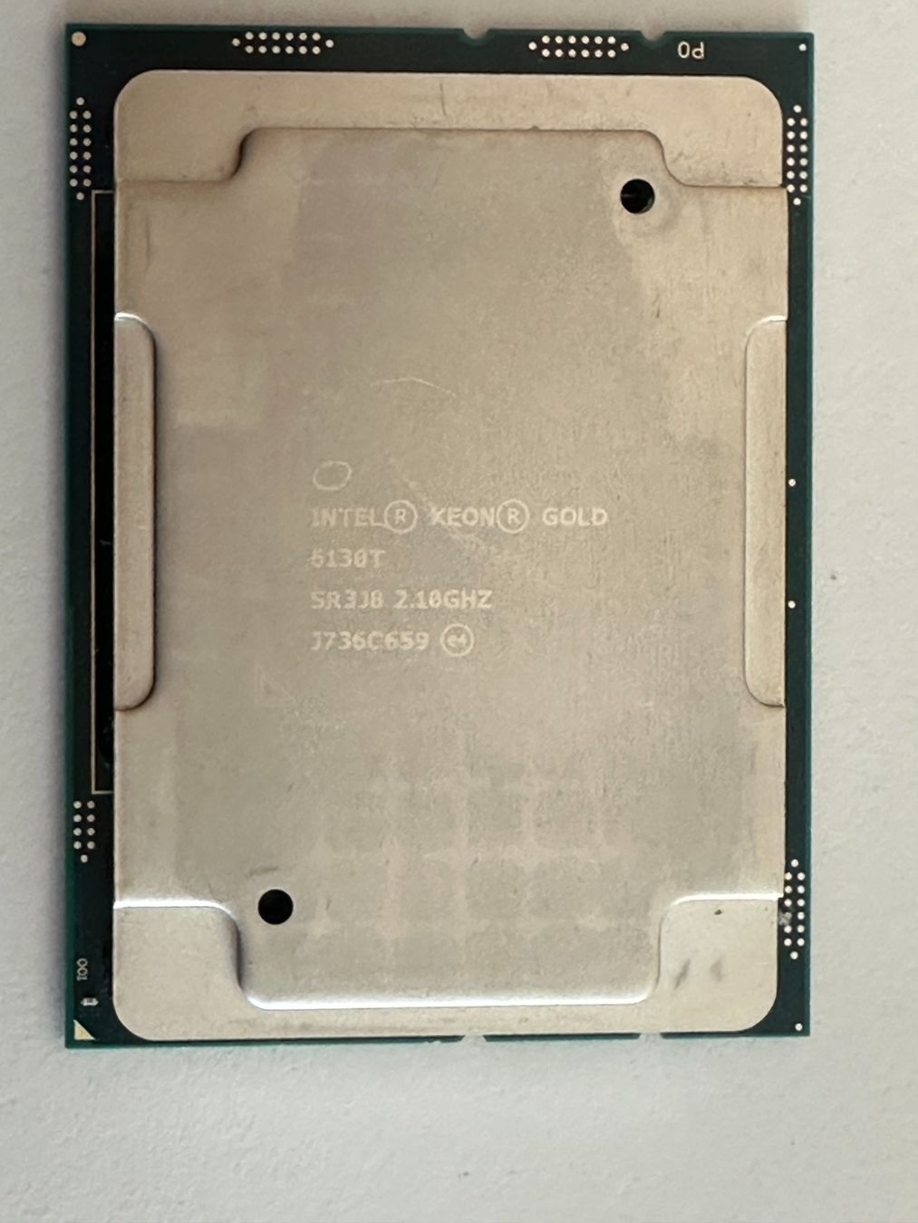 Intel Server: Intel Xeon Gold CPU 2.1GHz 6130T SR3J8, 16-Core – Gebraucht aus Münsingen von Hanibal26